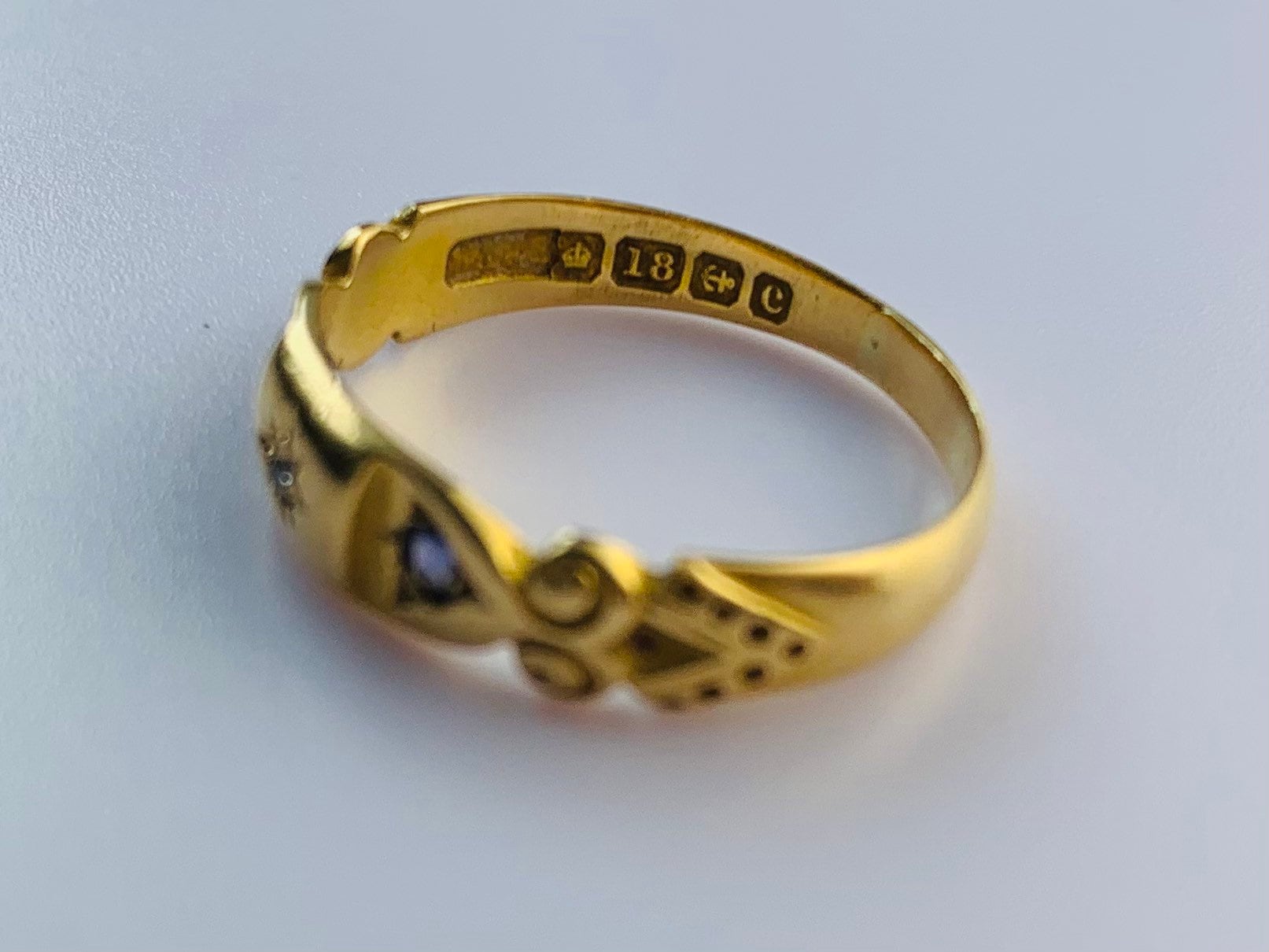 خاتم من الذهب الإدواردي عيار 18 مرصع بالألماس والياقوت مقاس L 1/2، 6