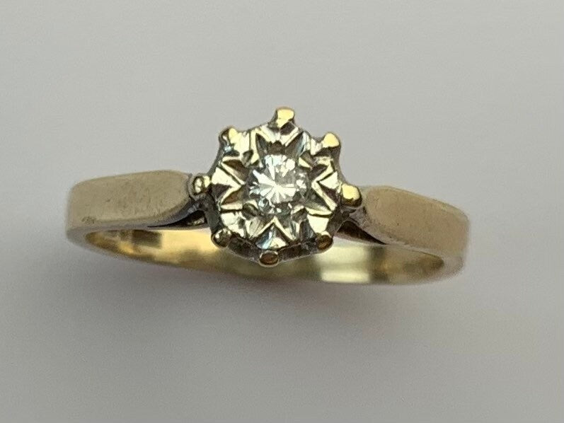 Anillo de diamantes solitario vintage en oro amarillo de 9 qt, talla UK J, UK 4 3/4