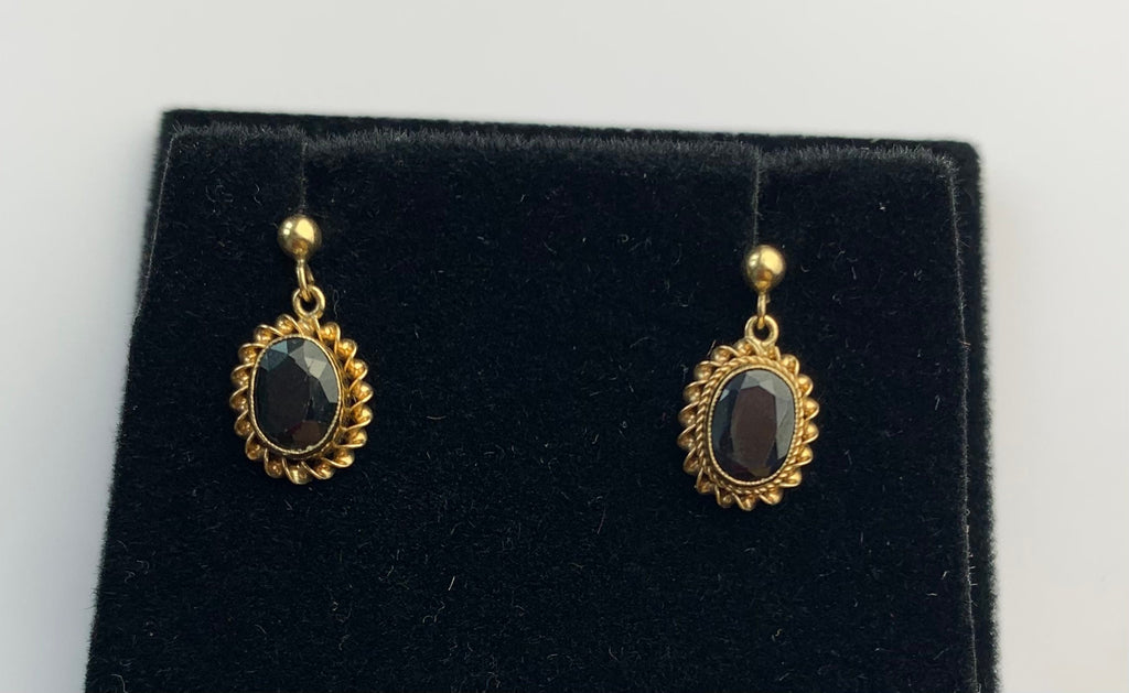 Vintage 2ct Sapphire Drop Earrings set in 9ct Yellow