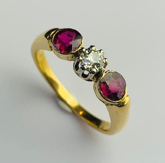 Art Deco 0.68ct Ruby and Diamond set in 18ct Yellow Gold, Size L 1/2, US 6