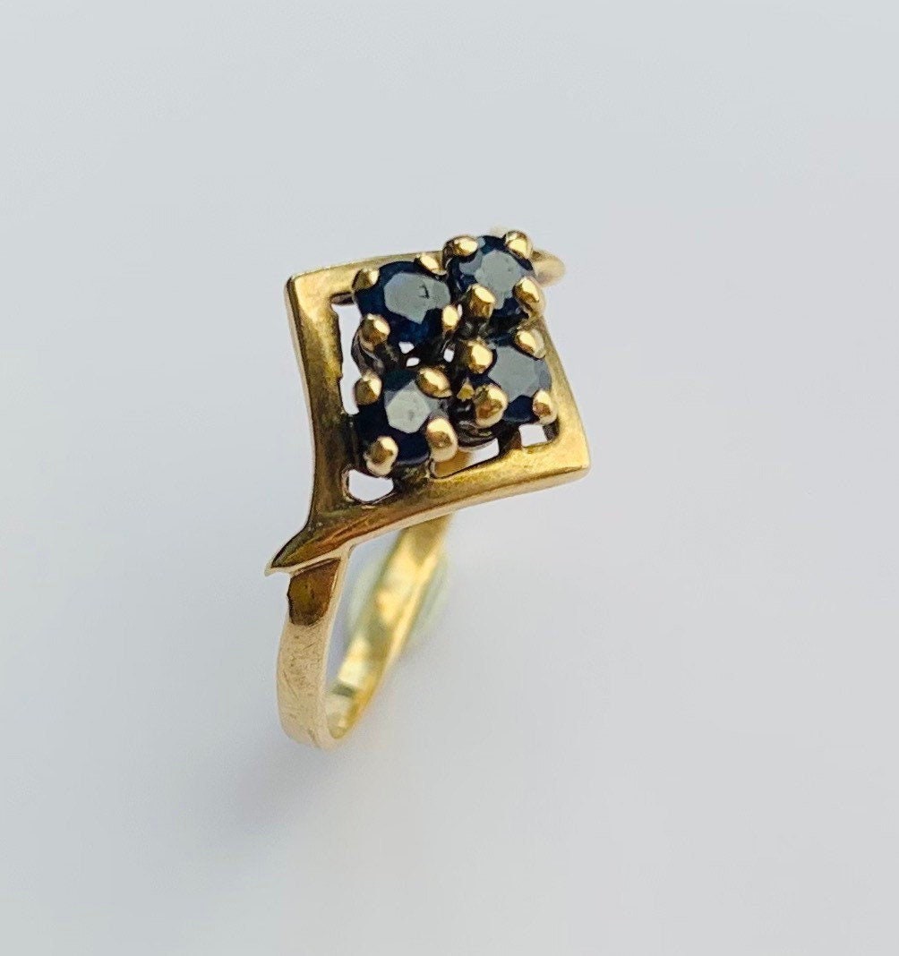 خاتم ياقوت عتيق 0.6 قيراط من الذهب الأصفر عيار 9 قيراط، مقاس UK J، US 4 3/4