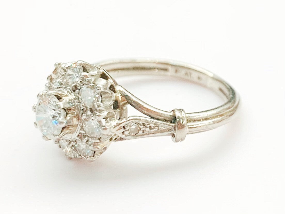Vintage Est. 0.87ct Diamond Daisy Cluster Ring set in Platinum, Size UK L 1/2, US 6