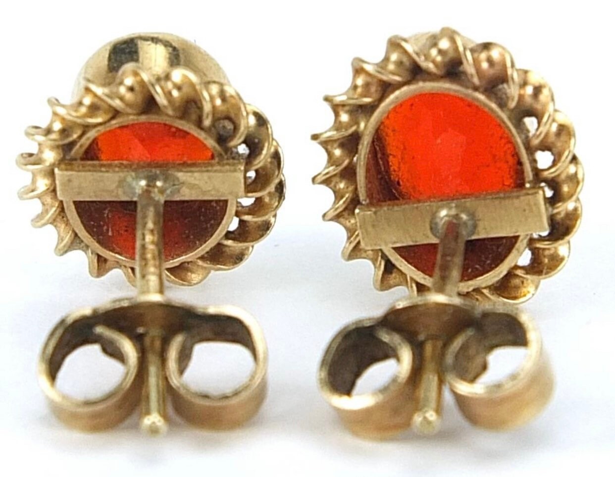 Pendientes vintage de ópalo de fuego de talla ovalada de 1 qt en oro amarillo de 9 qt