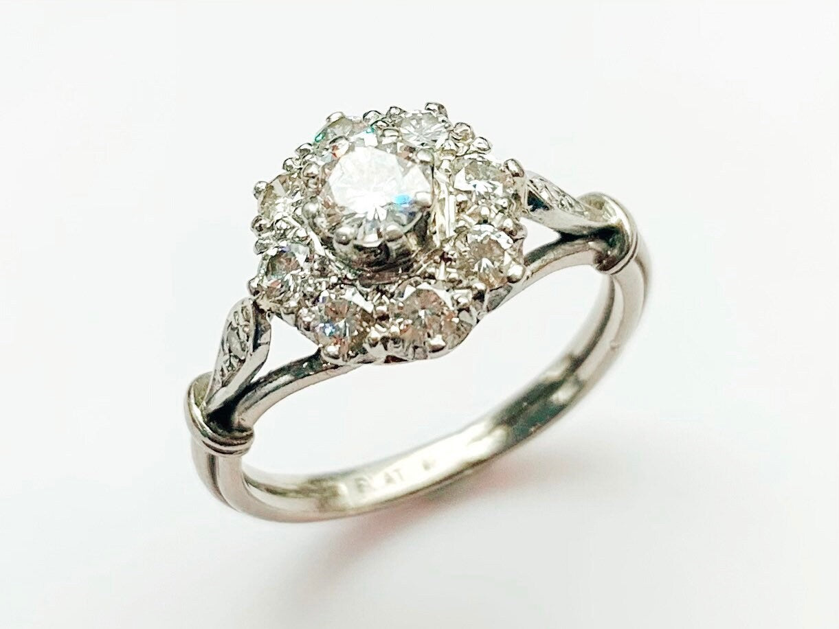 Vintage Est. 0.87ct Diamond Daisy Cluster Ring set in Platinum, Size UK L 1/2, US 6