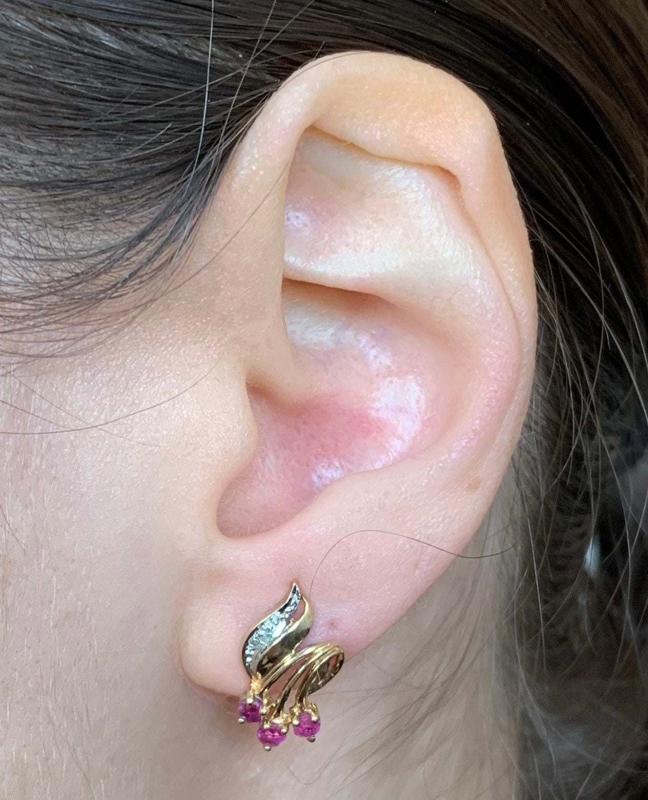 Pendientes vintage de oro de 0,54 ct con rubí y diamantes de 9 ct