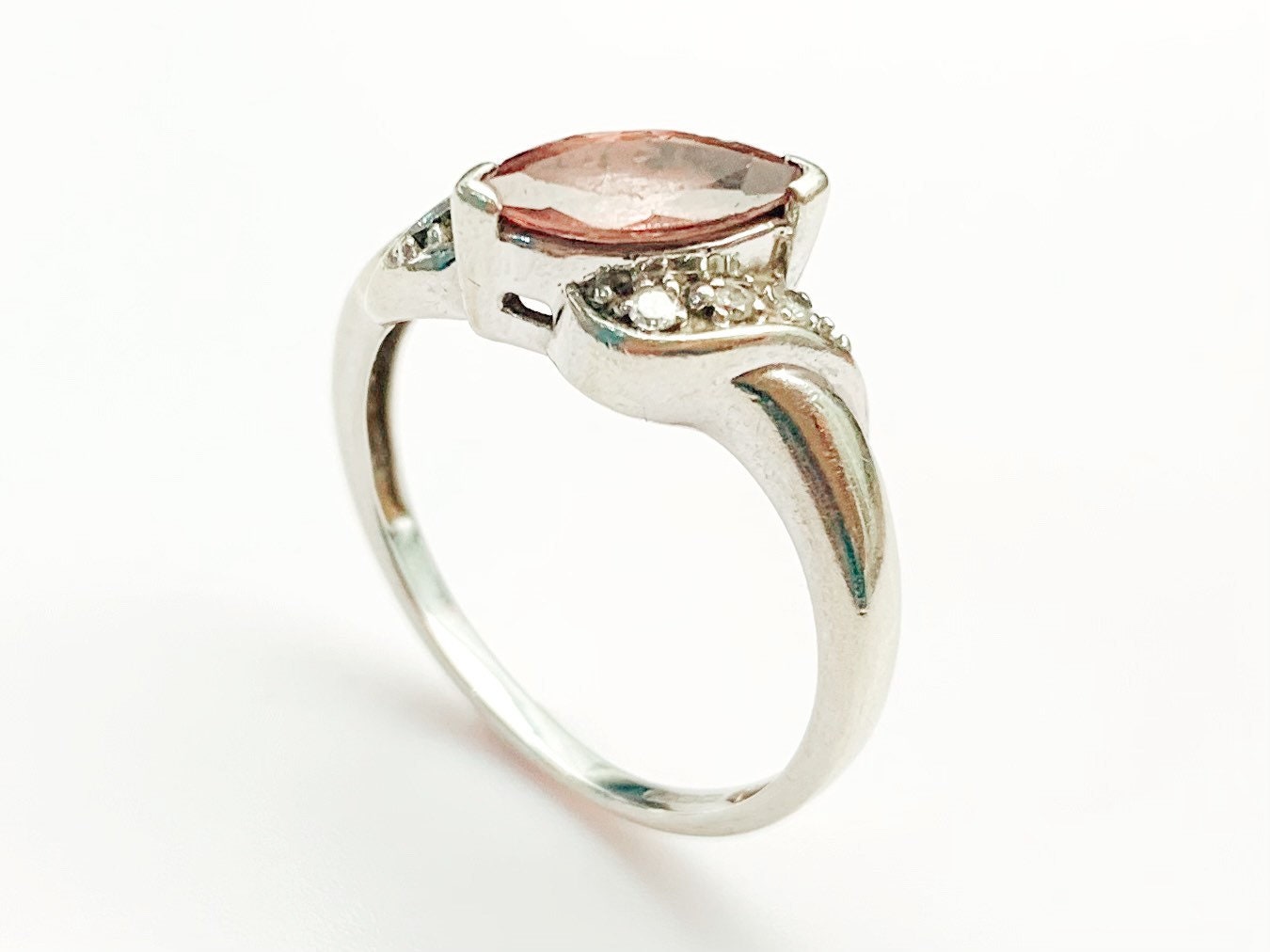 Anillo vintage de oro blanco de 9 qt con diamantes y cuarzo ahumado, talla UK N 1/2, US 7