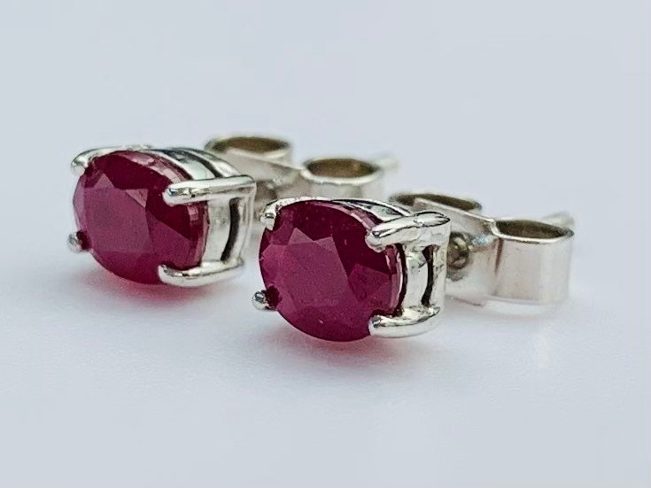 Vintage 1.70ct Ruby 18ct White Gold Jewellery Set