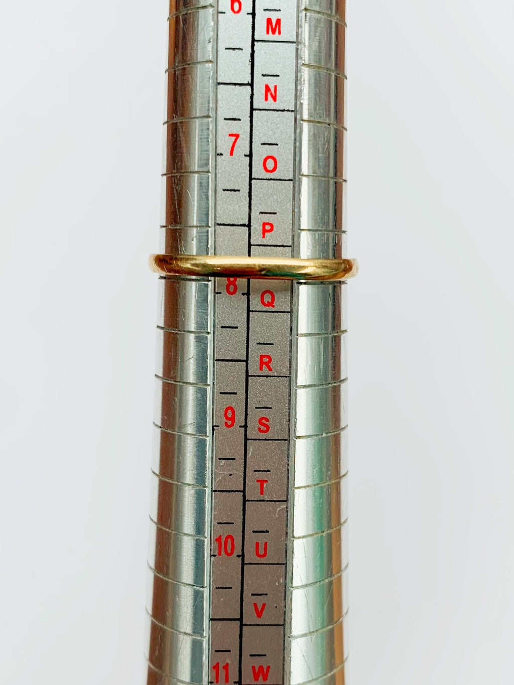 Anillo antiguo de oro amarillo de 9 quilates con piedra preciosa de zafiro rosa de talla cojín de imitación, Reino Unido P 1/2, EE.UU. 7 3/4