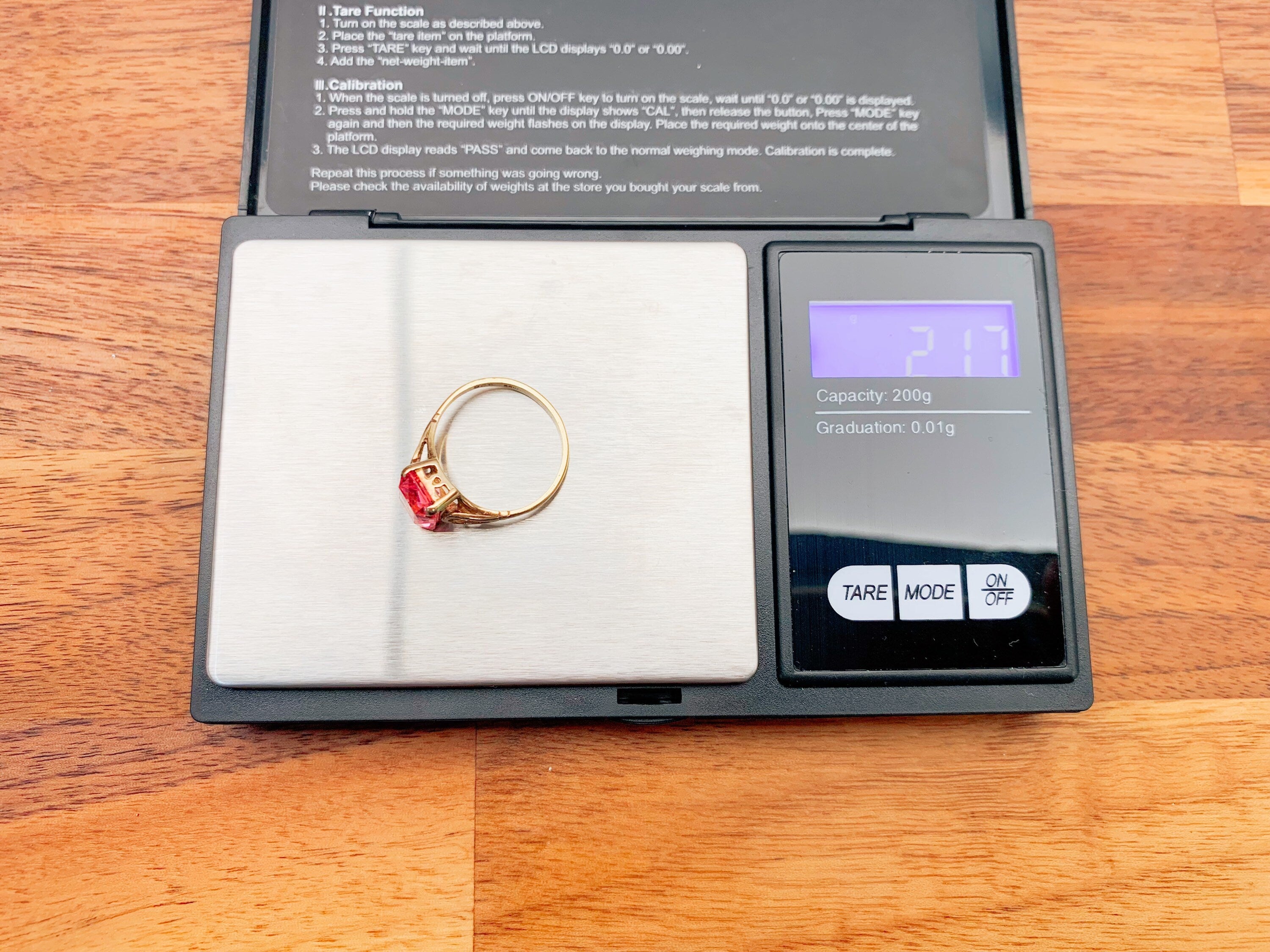 Anillo antiguo de oro amarillo de 9 quilates con piedra preciosa de zafiro rosa de talla cojín de imitación, Reino Unido P 1/2, EE.UU. 7 3/4