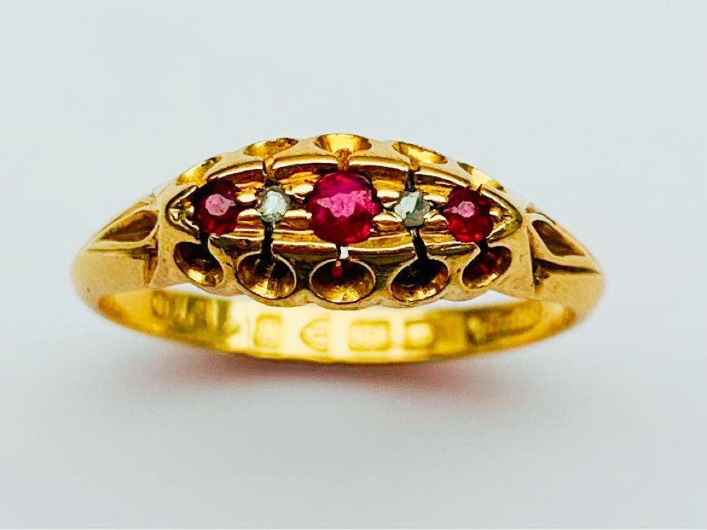 Anillo eduardiano de oro amarillo de 18 quilates con diamantes de talla rosa y rubí, talla UK N/US 6 3/4