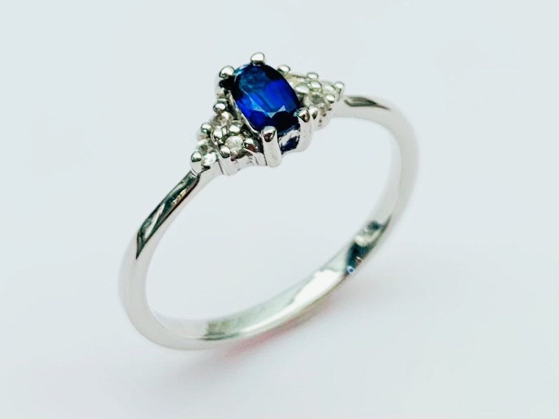 Anillo de oro blanco de 9 quilates/Anillo de cianita tibetana/Anillo de topacio blanco/ Anillo de compromiso/Anillo de boda/ Color azul zafiro /Tamaño del Reino Unido O, Tamaño de EE.UU. 7 1/4