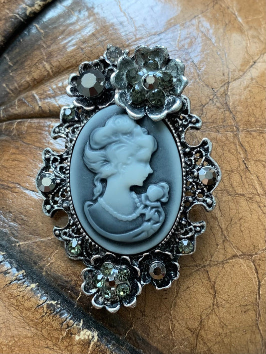 Broche Retrato de una dama Cameo