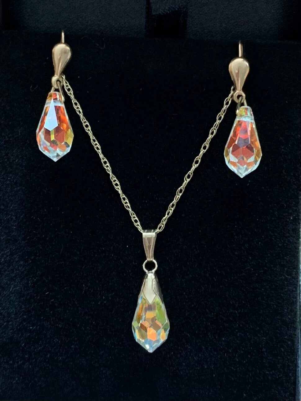 Vintage 9ct Yellow Gold Aurora Borealis Crystal Drop Earrings & Pendant on a 9ct Gold Necklace