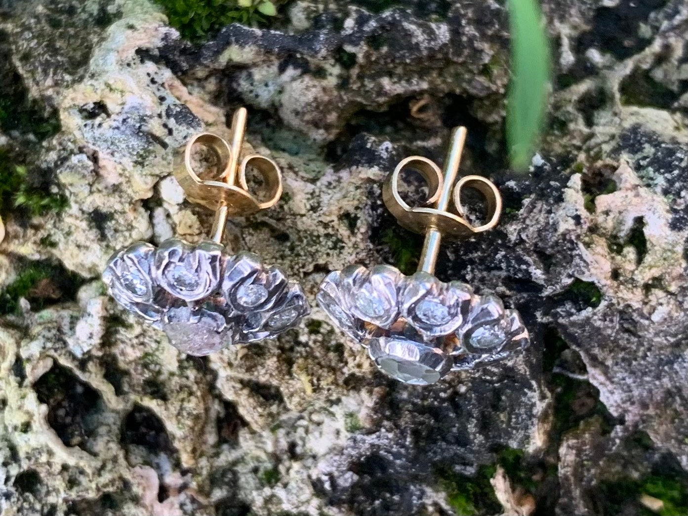 Antiguo diamante victoriano de talla mina antigua de 1 quilate engastado en aretes de plata y sello de oro de 14 k