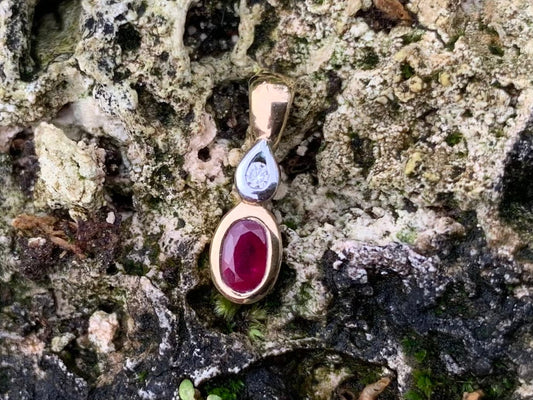 Vintage 0.60 Ruby & Diamond Pendant set in 9ct Gold