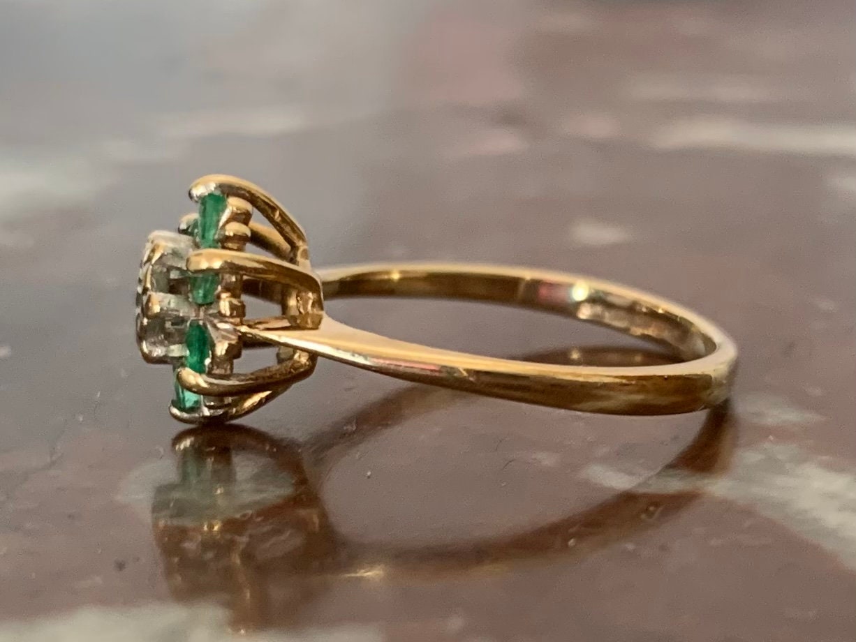 Vintage Emerald & Diamond set in 9ct Gold Ring size I 1/2