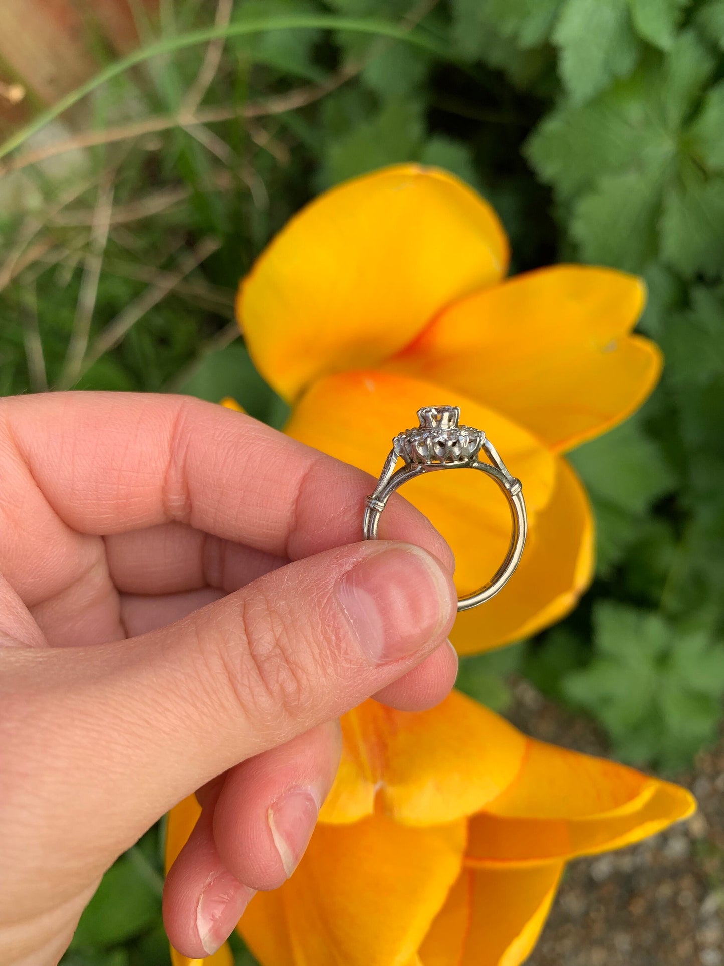 Vintage Est. 0.87ct Diamond Daisy Cluster Ring set in Platinum, Size UK L 1/2, US 6