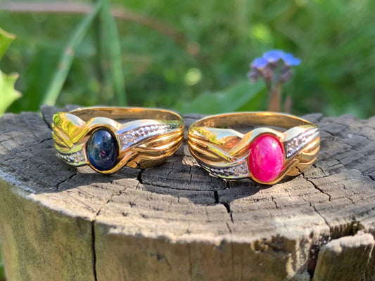 Anillos de oro de 9 quilates con cabujón ovalado de rubí, zafiro y diamantes de 0,60 quilates