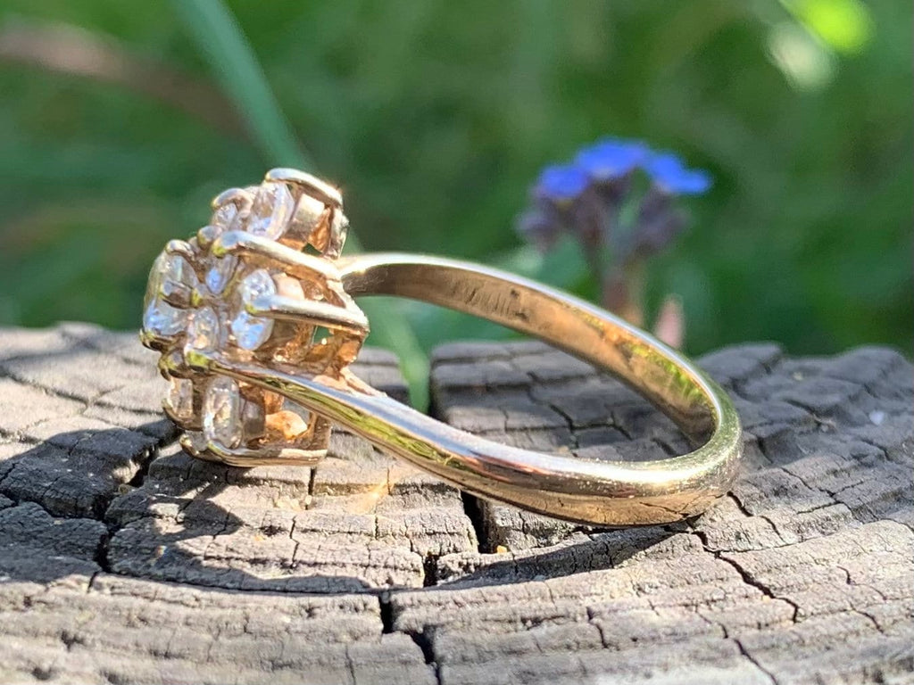 خاتم ذهبي من مجموعة الياقوت الأبيض عيار 1.54 قيراط مملوك مسبقًا عيار 9 قيراط