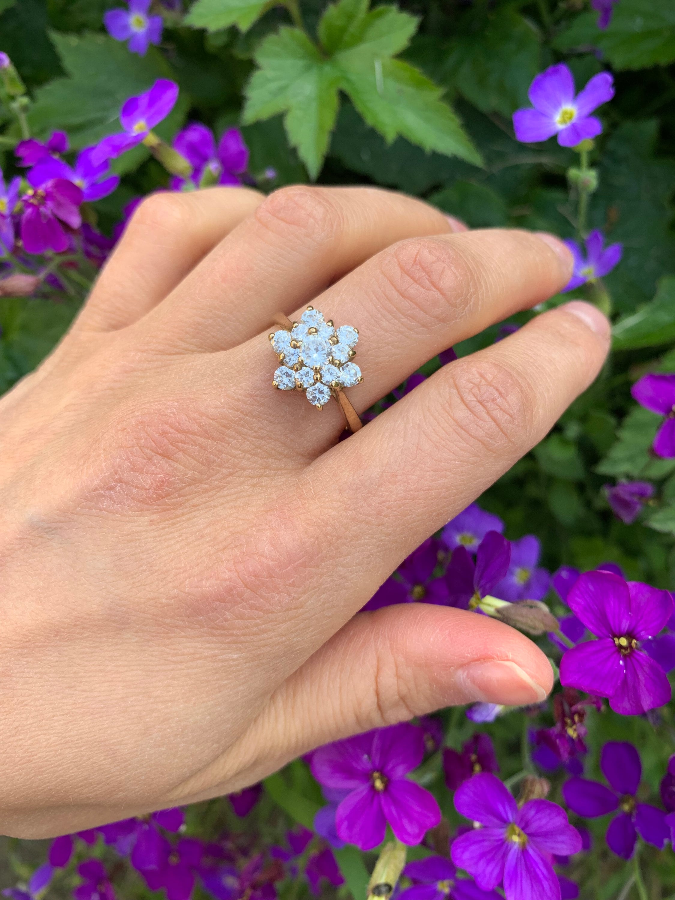 خاتم ذهبي من مجموعة الياقوت الأبيض عيار 1.54 قيراط مملوك مسبقًا عيار 9 قيراط