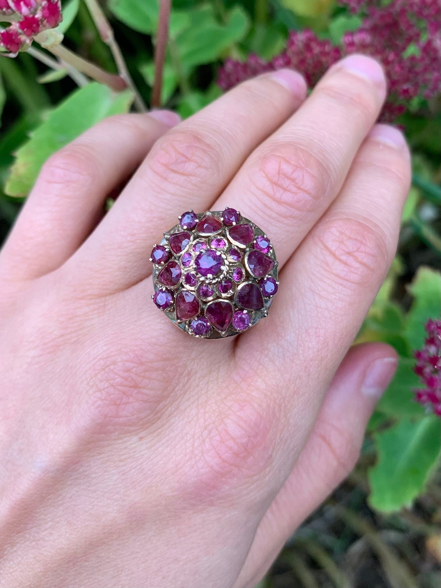 Pre-owned 6cts Ruby set in 14k Gold Harem  Ring