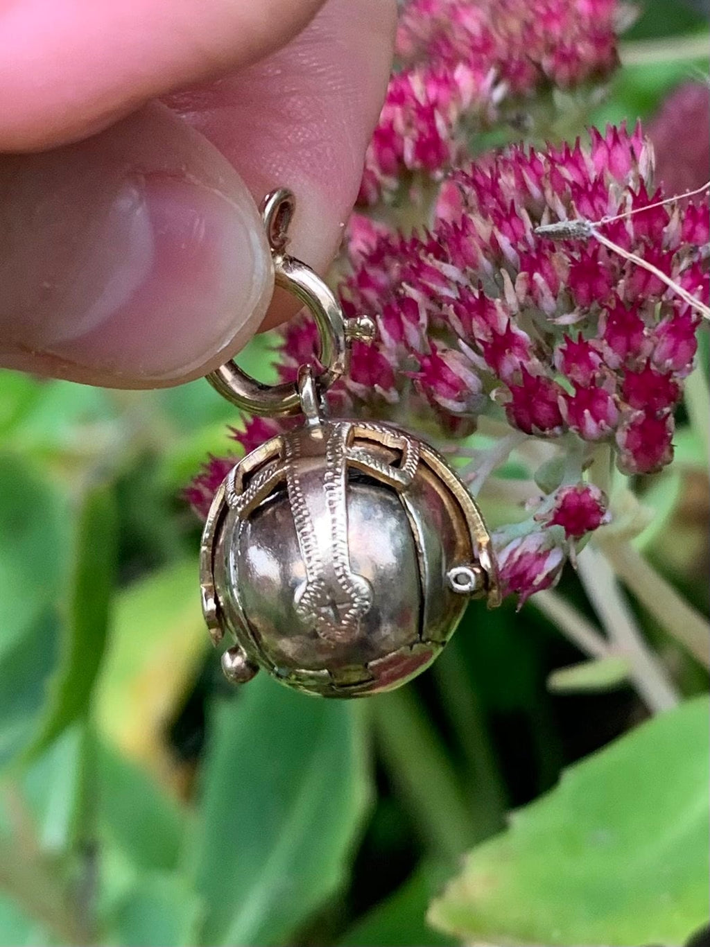 Bola Masónica Secreta Antigua de Oro de 9 Quilates