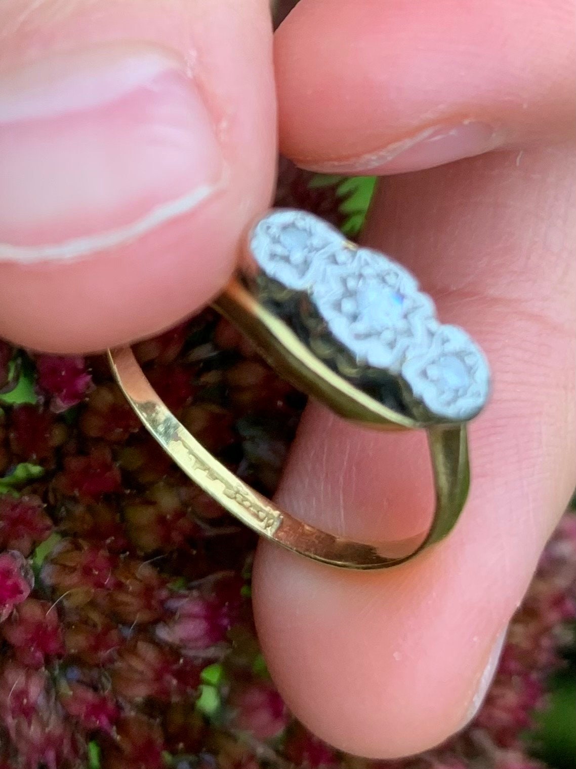 Anillo trilogía de diamantes en oro de 18 quilates de segunda mano