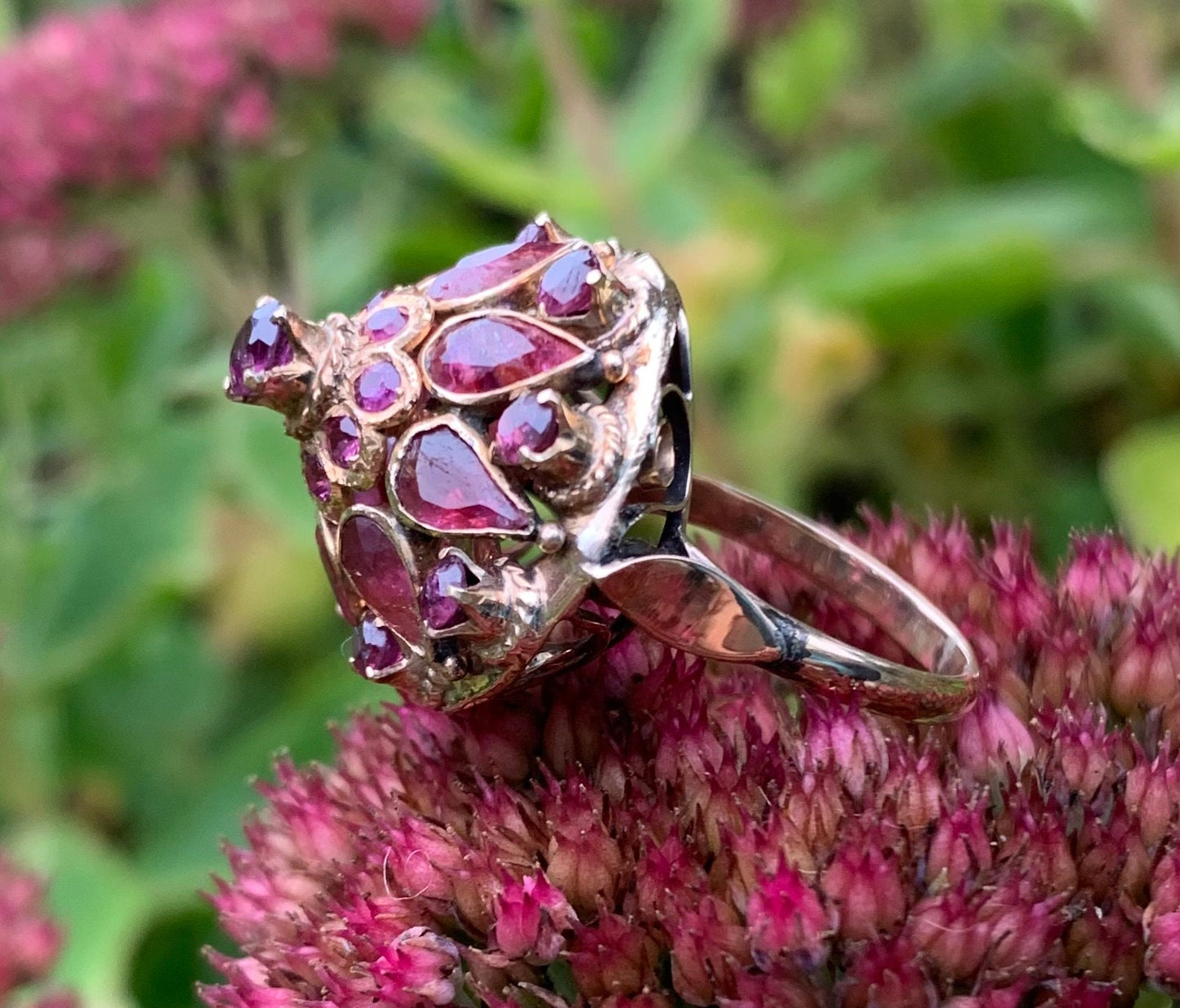 Pre-owned 6cts Ruby set in 14k Gold Harem  Ring