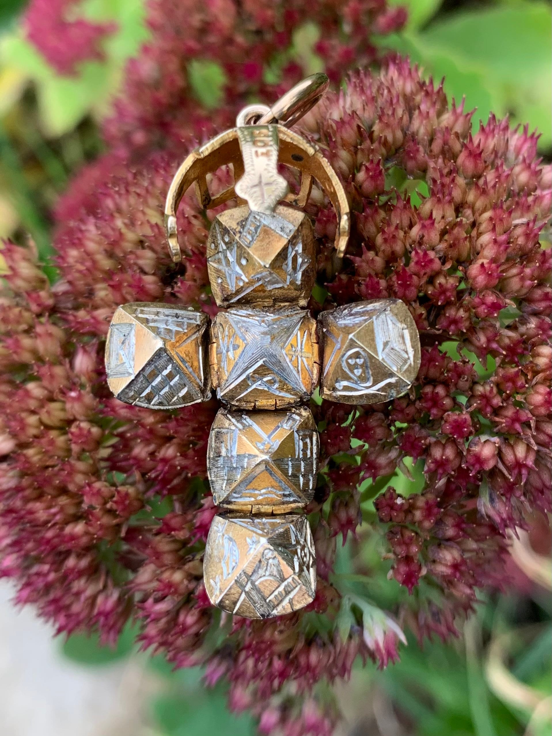 كرة ماسونية سرية ذهبية عتيقة عيار 9 قيراط