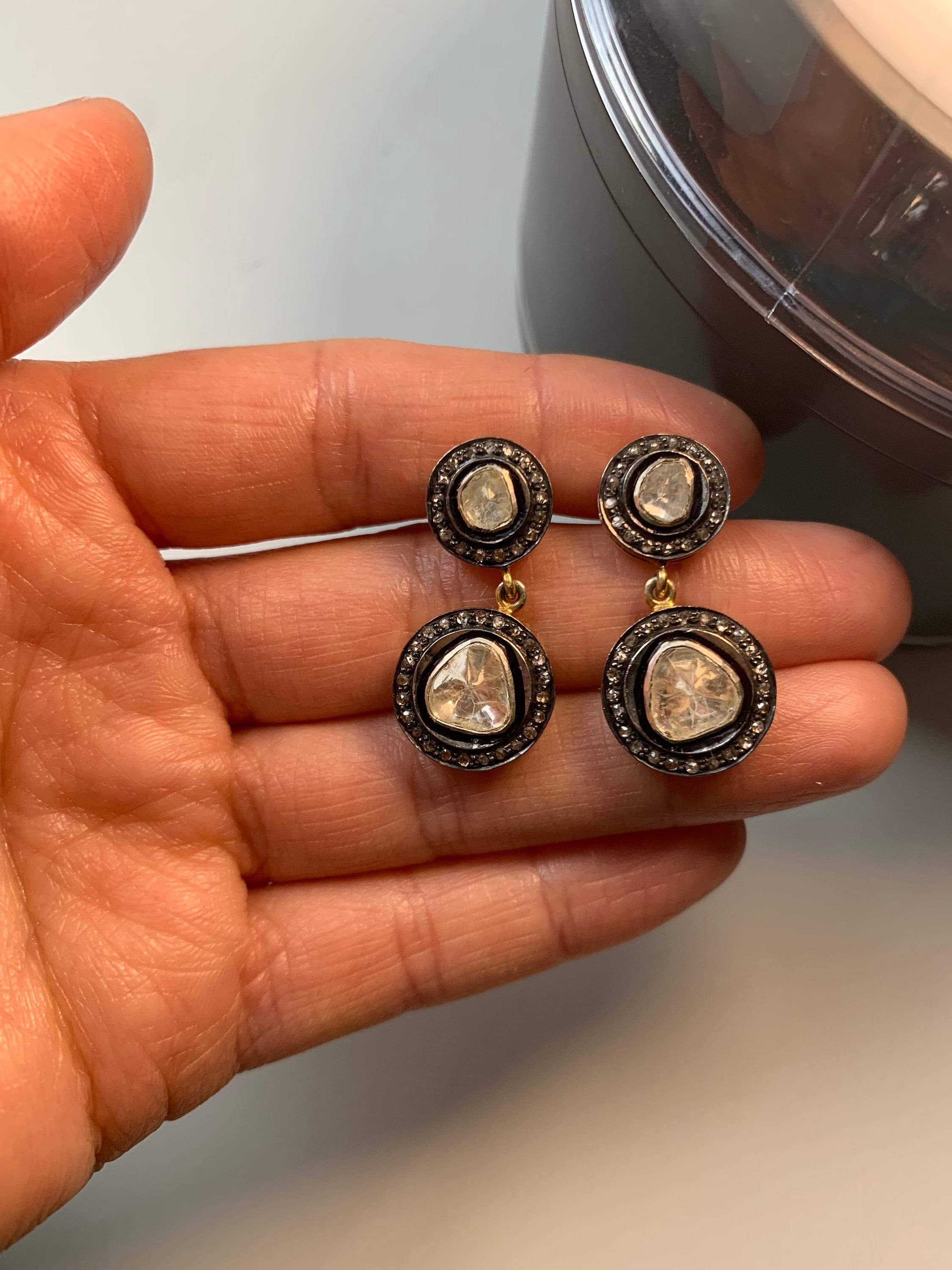 Pendientes colgantes de oro sobre plata con diamantes de talla rosa de 5,42 quilates de Pre-loved est.