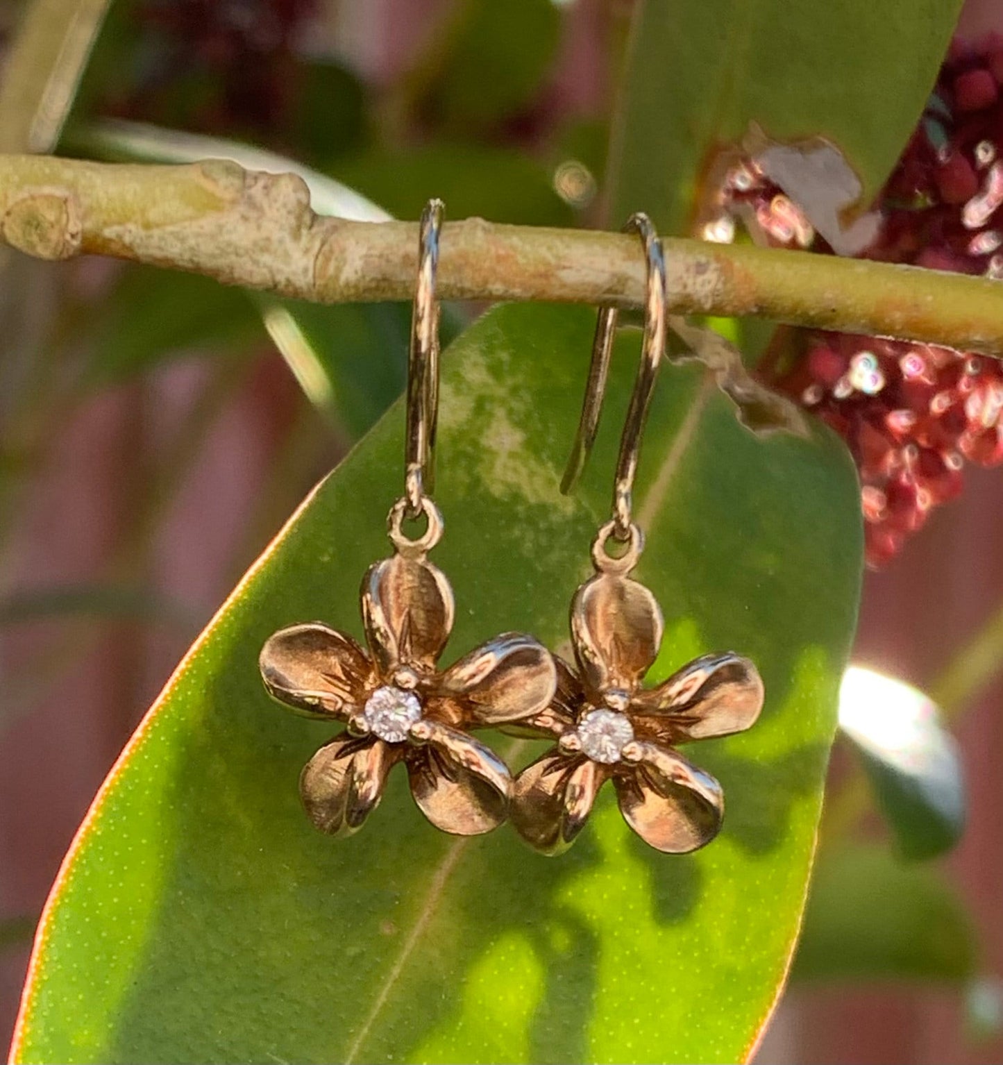 Pre-loved 14K Yellow Gold Diamond Flower Dangle Earrings