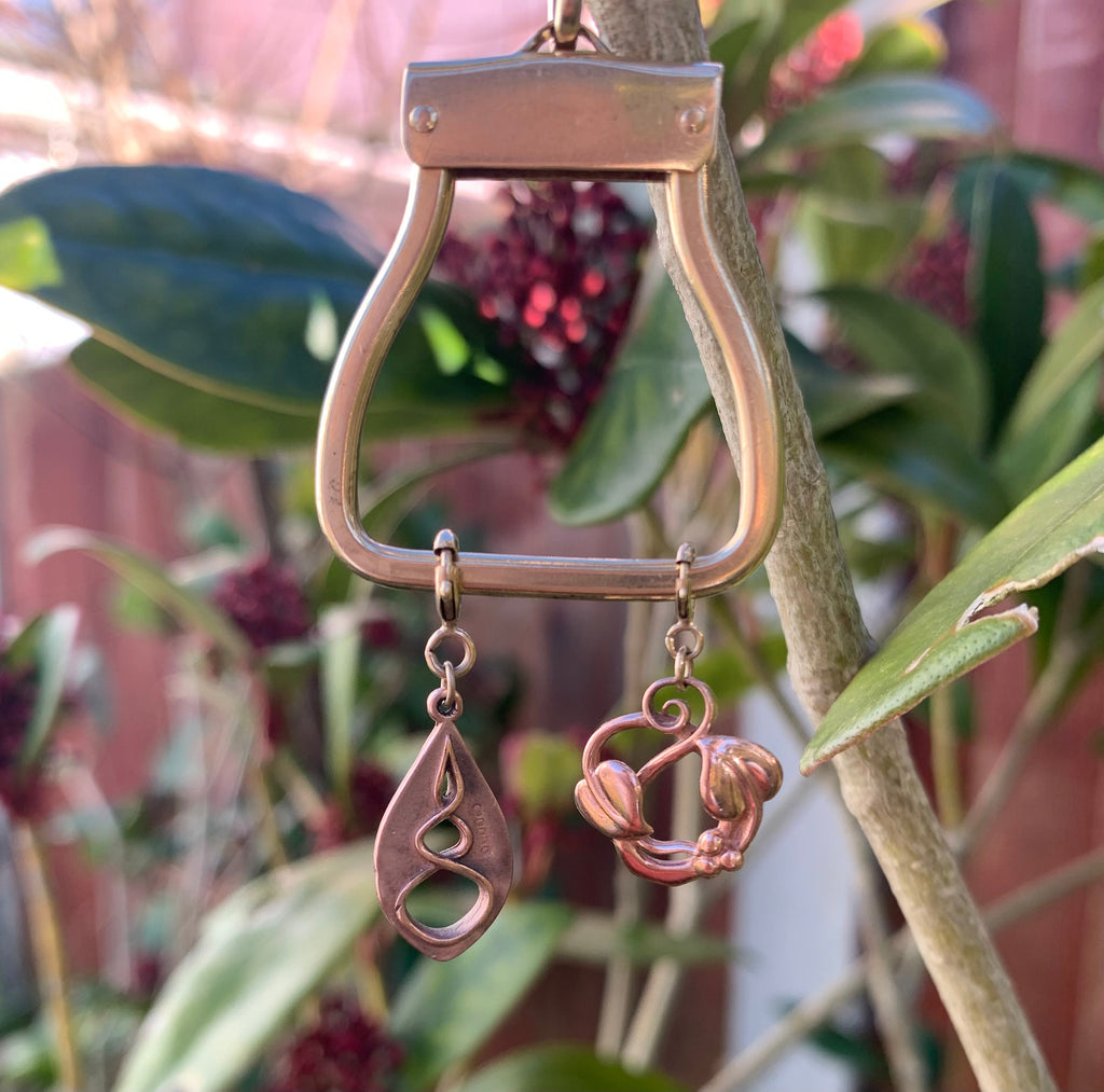 2x Colgantes calados galeses de oro amarillo y rosa macizo de 9 ct Pre-loved